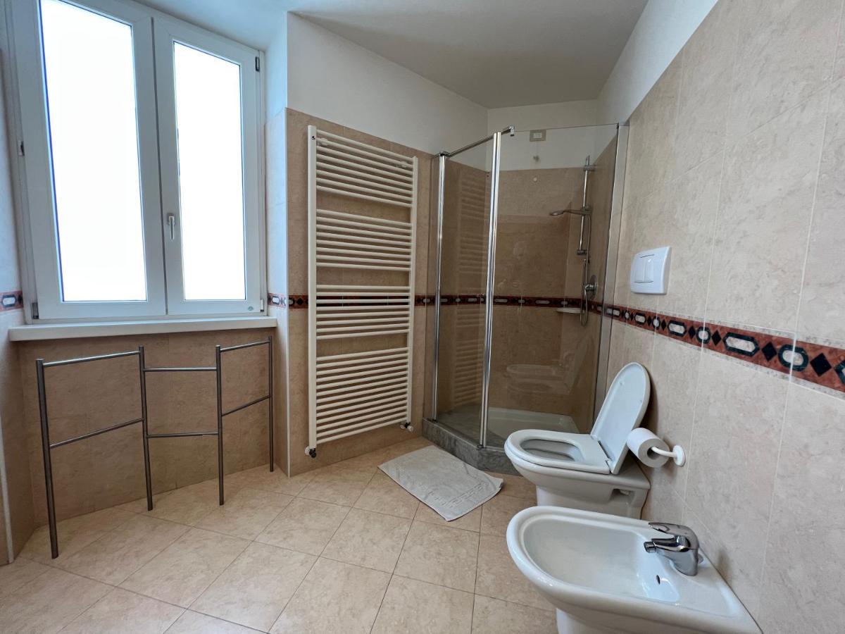 Appartamenti Baia Azzurra 3. Торболе Экстерьер фото